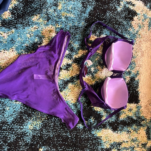 Adore Me purple bra and underwear set - Picture 2 of 3